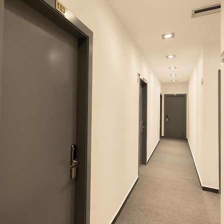 Aglon Twin'S Hotel Vlorë Εξωτερικό φωτογραφία