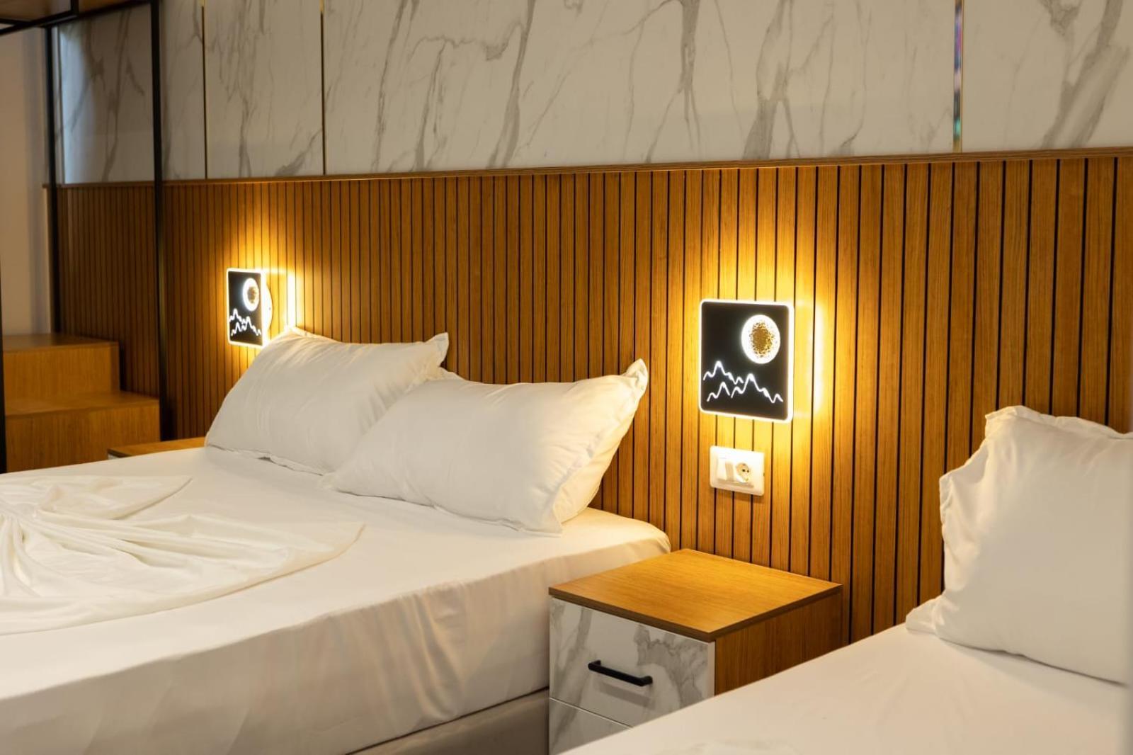Aglon Twin'S Hotel Vlorë Εξωτερικό φωτογραφία
