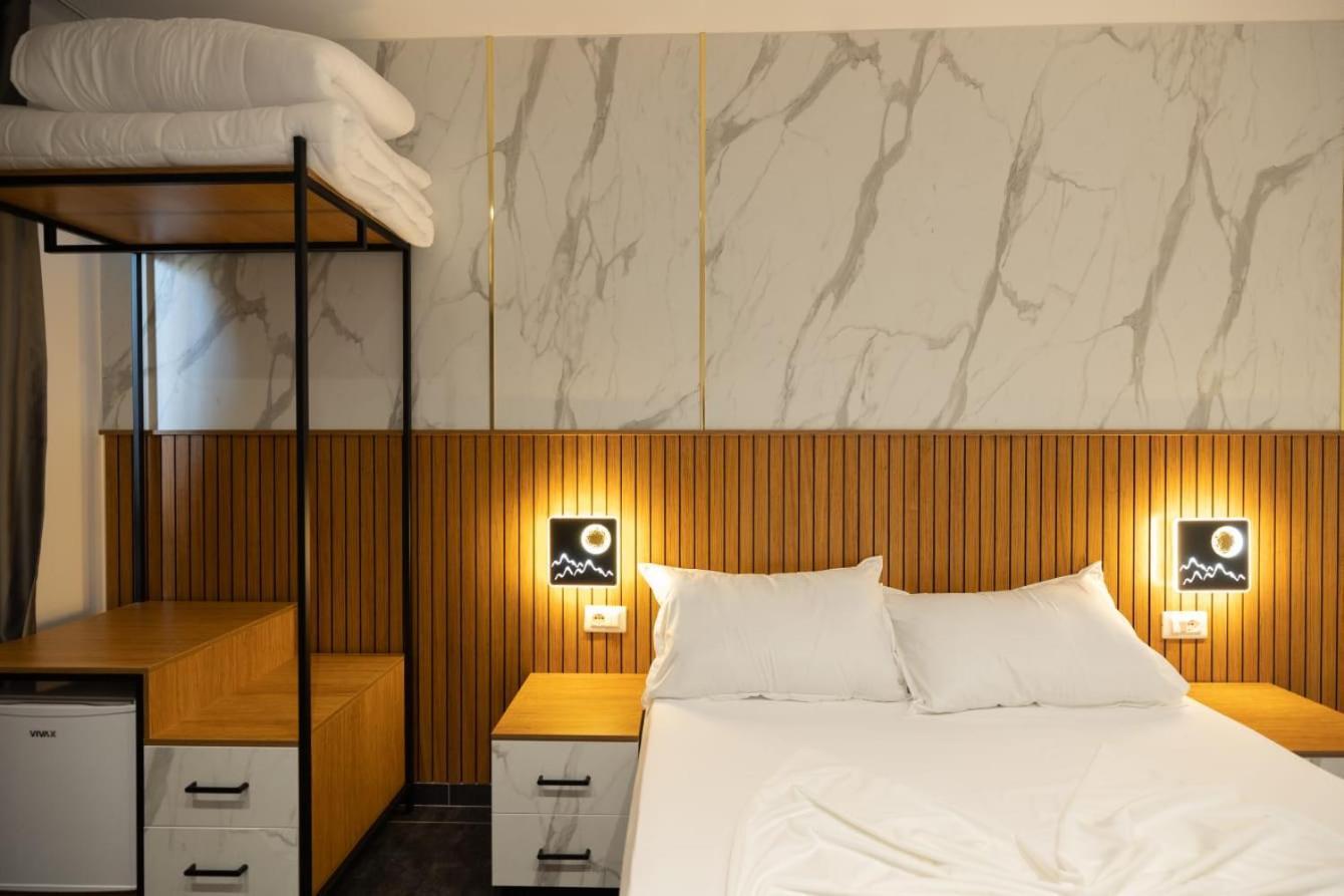 Aglon Twin'S Hotel Vlorë Εξωτερικό φωτογραφία