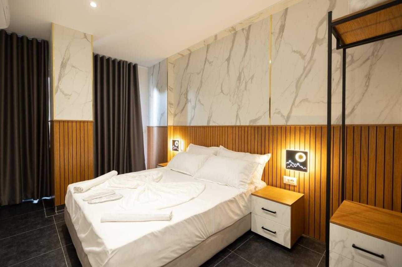 Aglon Twin'S Hotel Vlorë Εξωτερικό φωτογραφία